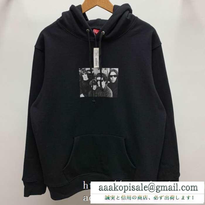 シュプリーム 秋冬ファッションに合わせたい  SUPREME 日々のスタイリングの幅をもっと広げる パーカー 秋冬コーデの大本命