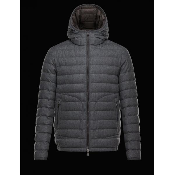 個性的な風合い　2015　MONCLER モンクレールダウン...