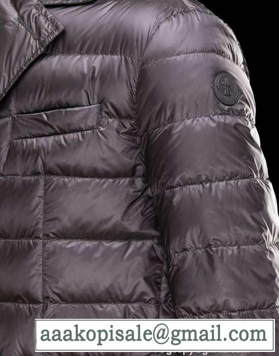 光沢感ある 2015秋冬 moncler モンクレール　収縮性があり ダウンジャケット