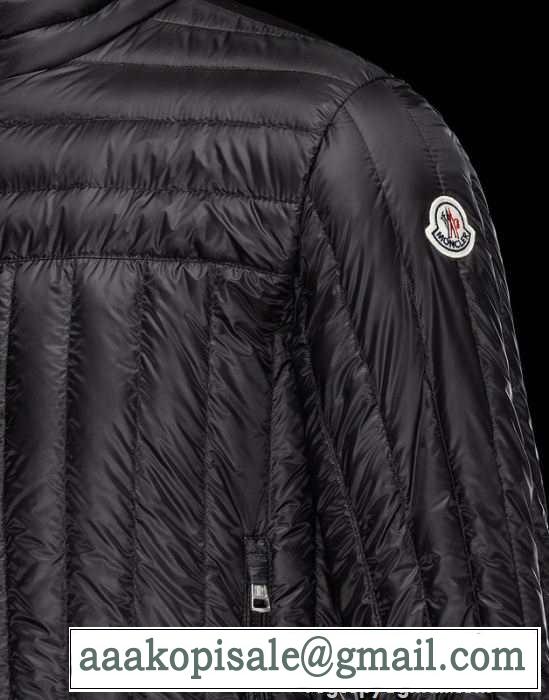 保温性のある 2015秋冬 MONCLER モンクレール デザインも魅力のダウンジャケット