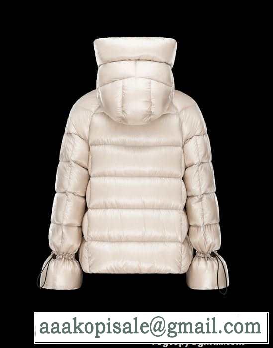 上品な雰囲気漂い　 2015秋冬 MONCLER モンクレール 格安　ダウンジャケット