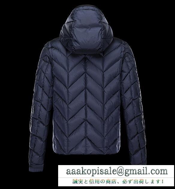 ふわふわした中綿を入ったモンクレール コピー moncler メンズ用のダウンジャケットコート