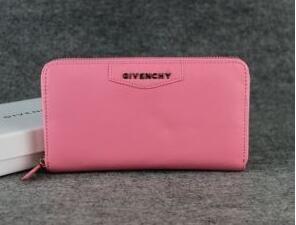可愛いピンク色のジバンシィ 財布 レディース　整理整頓が楽な...