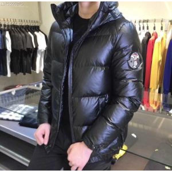 MONCLER モンクレール ダウンジャケット 最新版おすす...