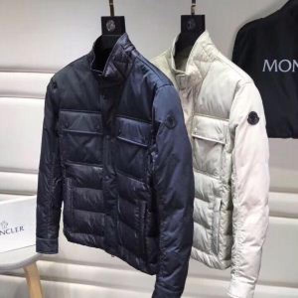 今年流行りの新作アイテム MONCLER モンクレール ダウ...