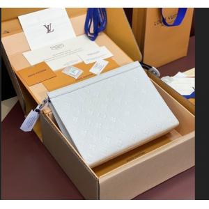 必要な一品 ルイ ヴィトン 若々しい雰囲気 LOUIS VUITTON ポーチ 尊い逸品 上品な印象__ブランド コピー 激安(日本最大級)