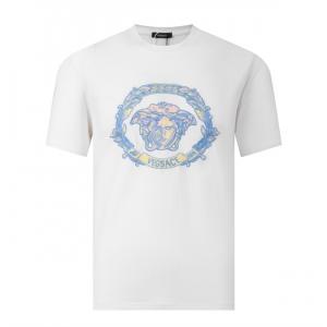 Tシャツ/半袖季節を問わず活躍し ヴェルサーチ 夏の一押しファッションアイテム VERSACE_ブランド コピー 激安(日本最大級)