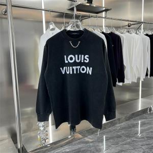 この秋におしゃれでかわいい着こなし ルイ ヴィトン LOUIS VUITTON 長袖Tシャツ 秋冬の必需品__ブランド コピー 激安(日本最大級)