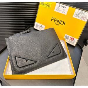 入手困難！お早めに！ FENDI フェンディ スーパーコピー メンズ クラッチバッグ 日常 ジッパー 大容量 最安値 品質保証