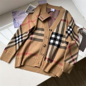 大人っぽい落ち着いた印象　秋冬 BURBERRY バーバリー...