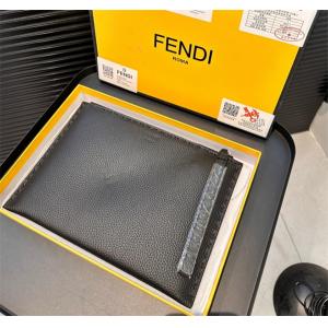 冬ムードを盛り上げる　フェンディ手持ちバッグコピー動きやすく楽チンなスタイル　FENDI _ブランド コピー 激安(日本最大級)