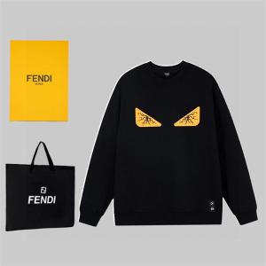 秋のこなれカジュアルを思う秋冬最新のトレンド フェンディスウェットコピー FENDI_ブランド コピー 激安(日本最大級)