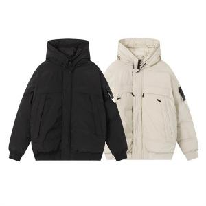 機能性、保温性を高く評価されたSTONE ISLAND スト...