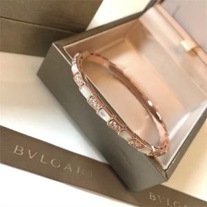 ブレスレット 秋冬おしゃれをより楽しませる ブルガリ BVLGARI ブランド コピー 激安(日本最大級)