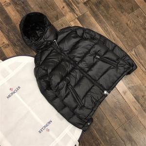 MONCLER モンクレール ダウンジャケット 定番から限定...