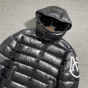 MONCLER モンクレール ダウンジャケットコピートレンド...