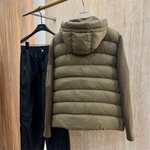  PRADA スーパーコピー ダウンジャケット 防寒仕様 プレミアム素材 シティスタイル プラダ